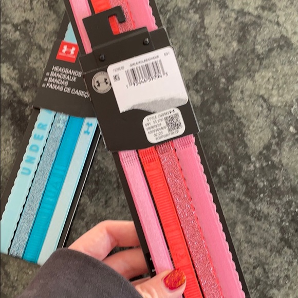 Under Armour headbands - Picture 3 of 4